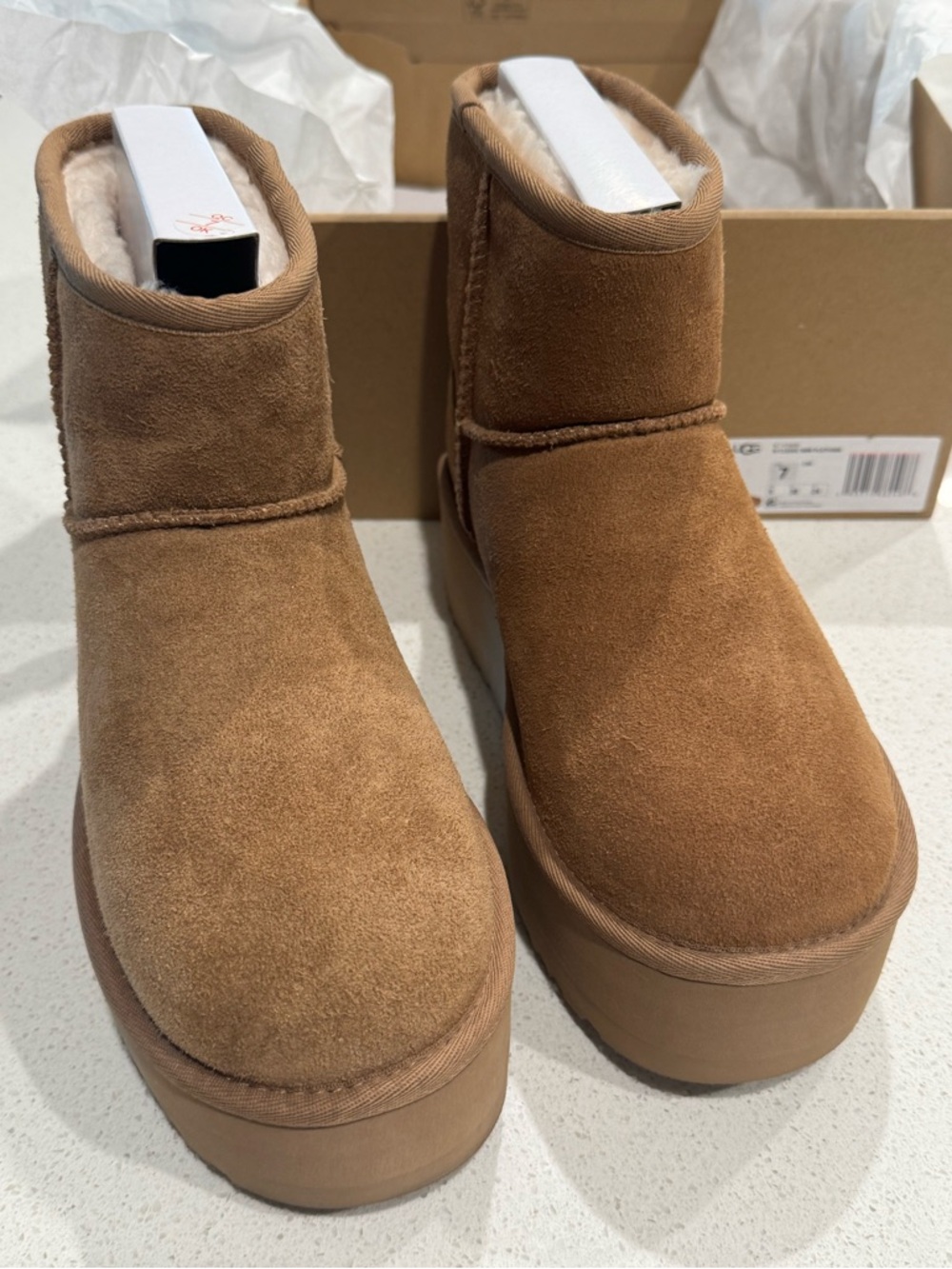 NEW IN BOX! UGG Classic Mini Platform Boots Chestnut Suede Size 7 - Picture 5 of 12